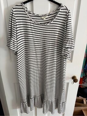 Max Studio Striped Flutter Sleeve/Hem Casual Short Dress with Pockets